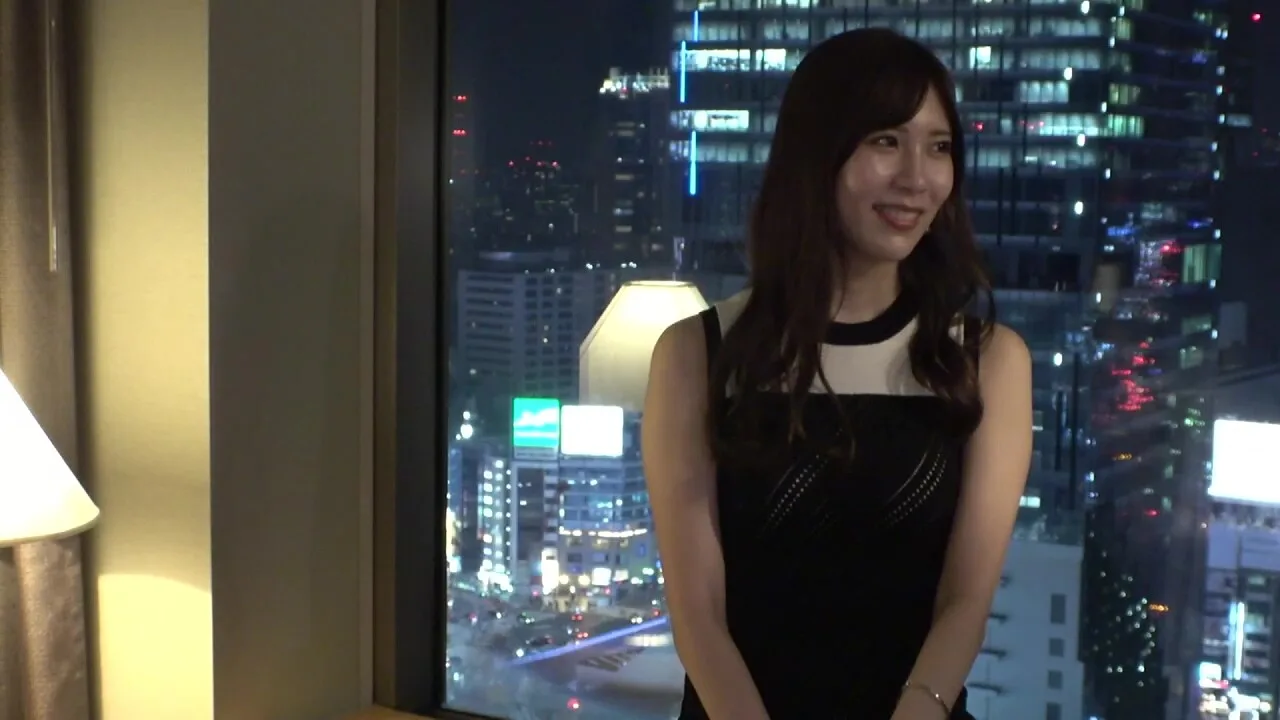Preview supplied for 259LUXU-1673　大人の色気溢れる…スレンダー美女との濃密なセックス！反り勃った肉棒を差し出せば何度も舌を絡ませ濃厚なフェラを披露。自身も密壺をトロトロに潤わせイき乱れる…！