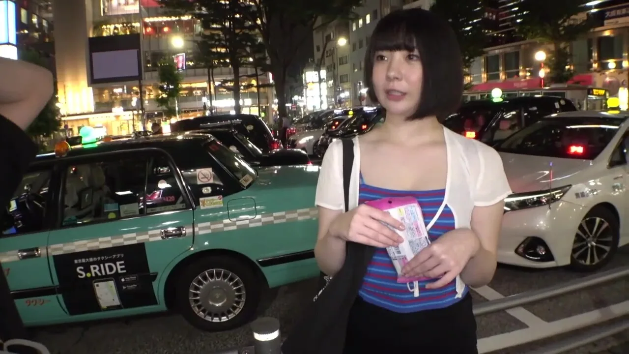 Preview supplied for 200gana-2533　制汗シートで際どいところを拭いてあげつつ、お洋服を脱がし