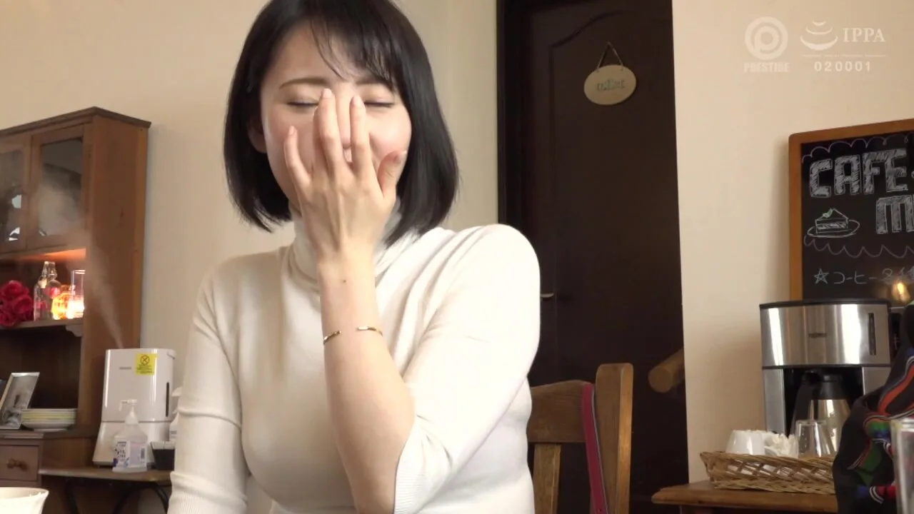 Preview supplied for abw-104　超絶美乳Eカップをあの手この手で開発する