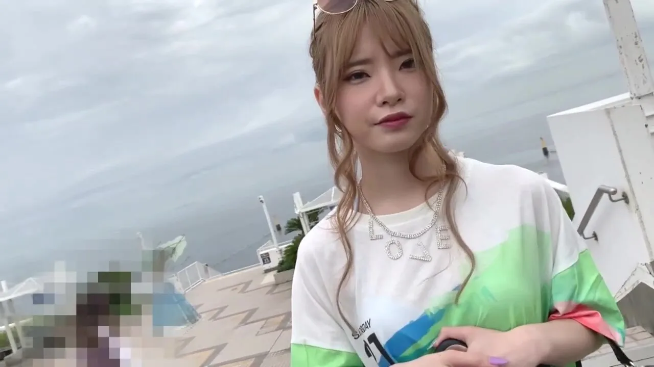 Preview supplied for 300maan-666　かわいらしい見た目とは裏腹に喘ぎ声を上げながら絶頂痙攣