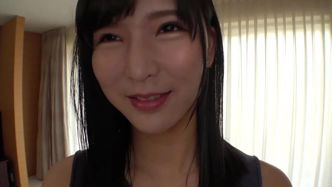 Preview supplied for siro-4542　彼氏とは一昨日セックスをした。と教えてくれる