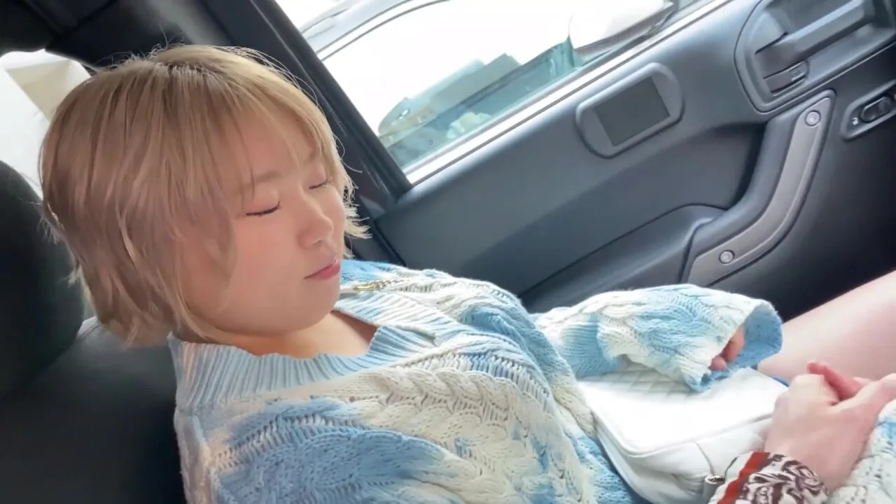 Preview supplied for 383reiw-069　猿さんモードで覆いかぶさり夢中でエチ