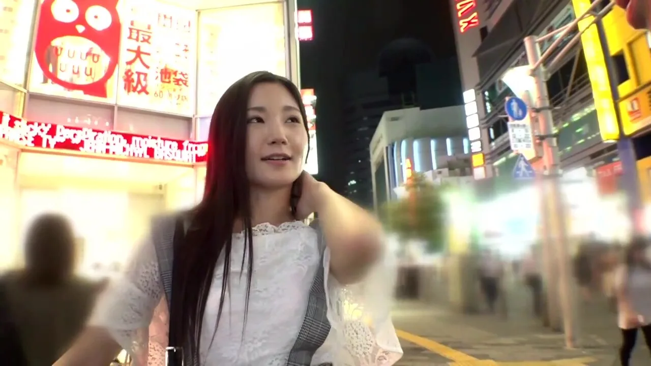 Preview supplied for 300maan-473　膣奥激突きピストンで攻めればスレンダーな身体を震わせてエビ反り