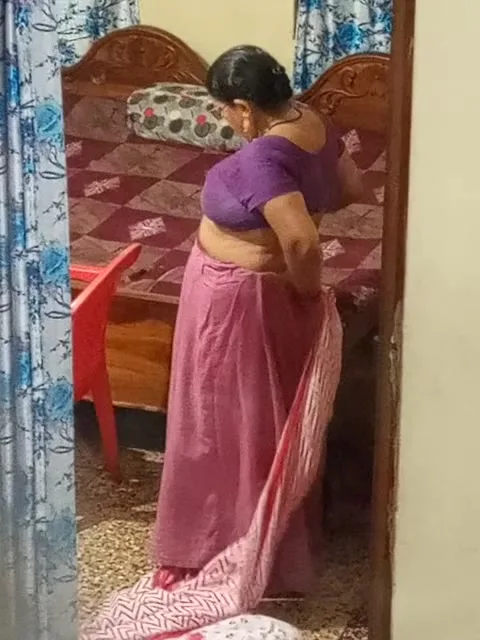 Preview supplied for Aunty caught red handed on camera while changing dress.