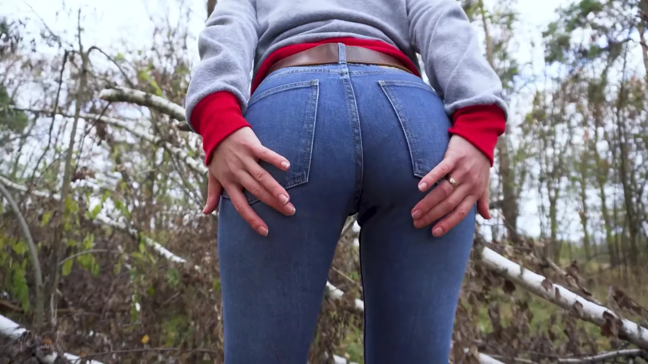 Preview supplied for Milf In Tight Blue Jeans Tease Her Big Ass Outdoors