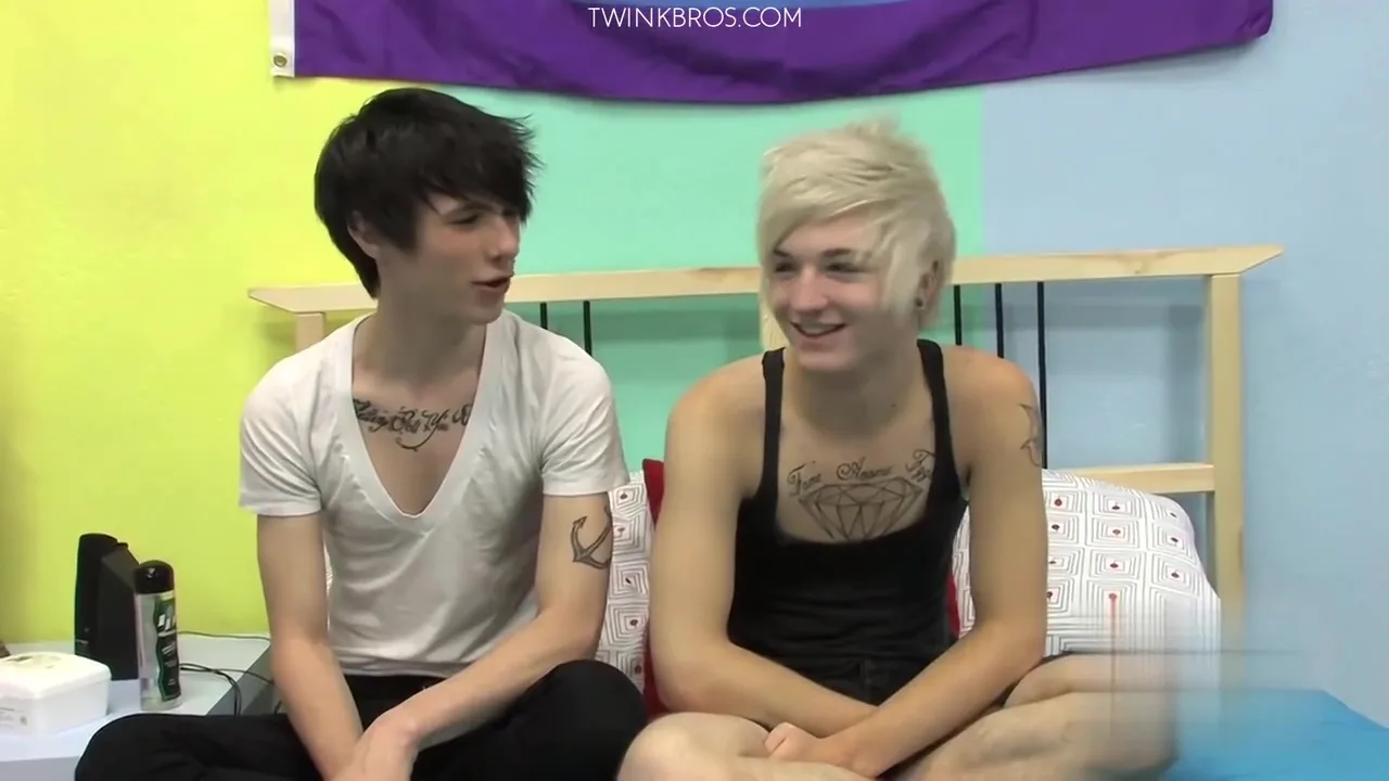 Preview supplied for Dylan Penetrates Austin